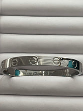 Load image into Gallery viewer, Love Fashion Bangle - Bracelet
