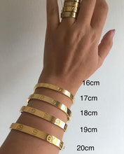 Load image into Gallery viewer, Love Fashion Bangle - Bracelet