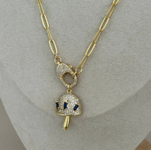 Load image into Gallery viewer, Clip Short Mushroom Crystal Necklace
